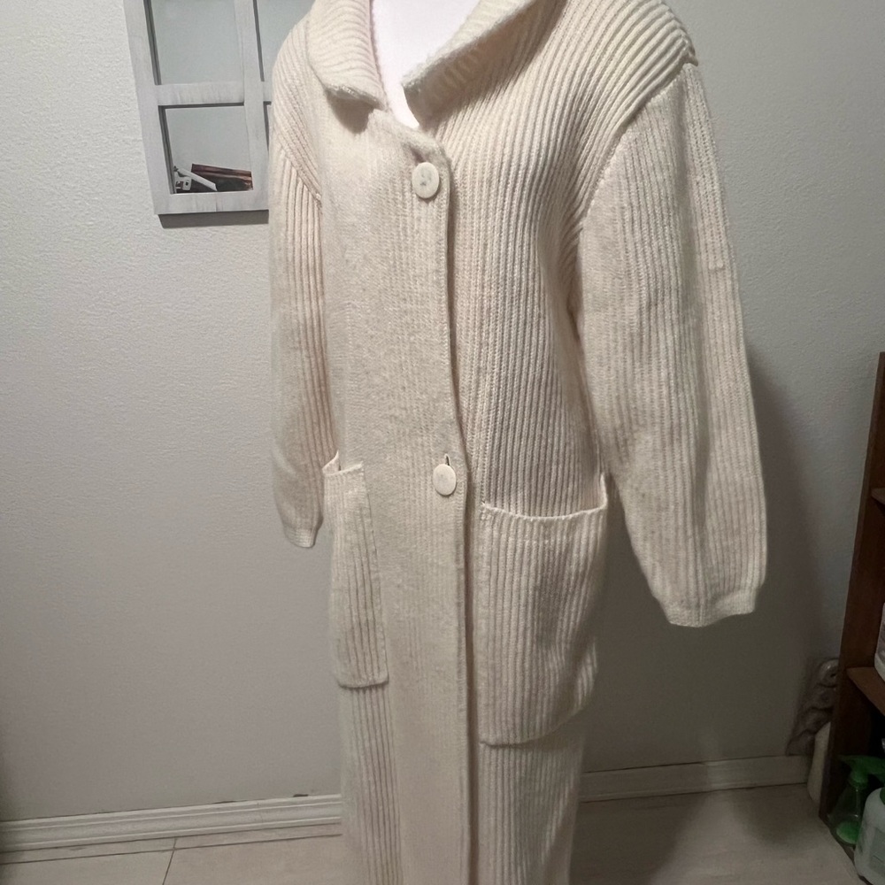 Maxi Sweater - Picture 2 of 4